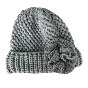 Frost Gray Knit Hat w/ Knit  Flower‎